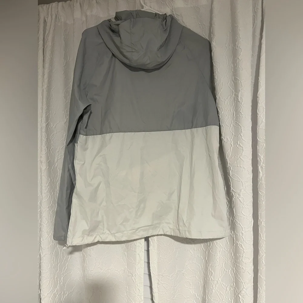 Gray New Balance Windbreaker - Picture 2 of 2